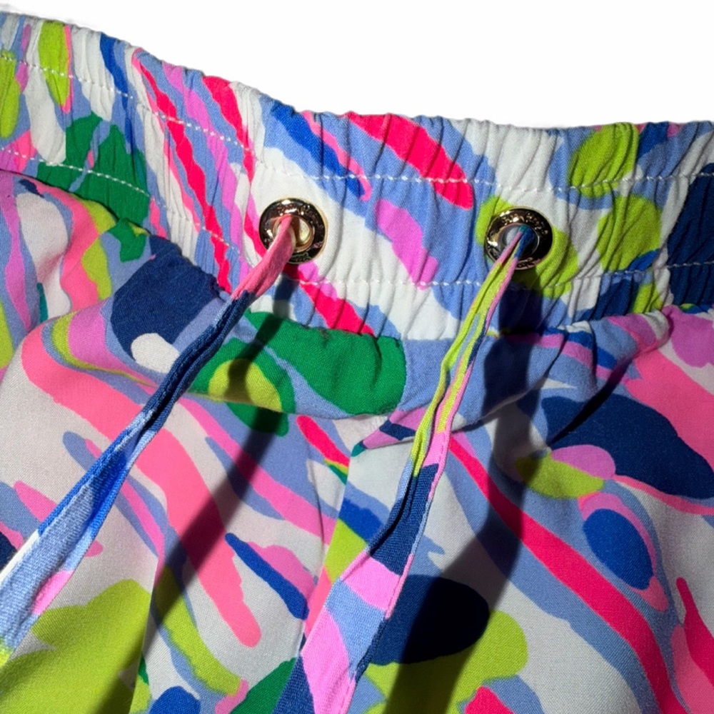 Lilly Pulitzer Womens sz med Rayonne colorful lightweight shorts with drawstring - Picture 12 of 12